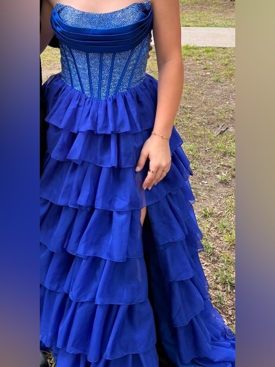Dresses & Skirts - Elegant Royal Blue Ruffled Evening Dress